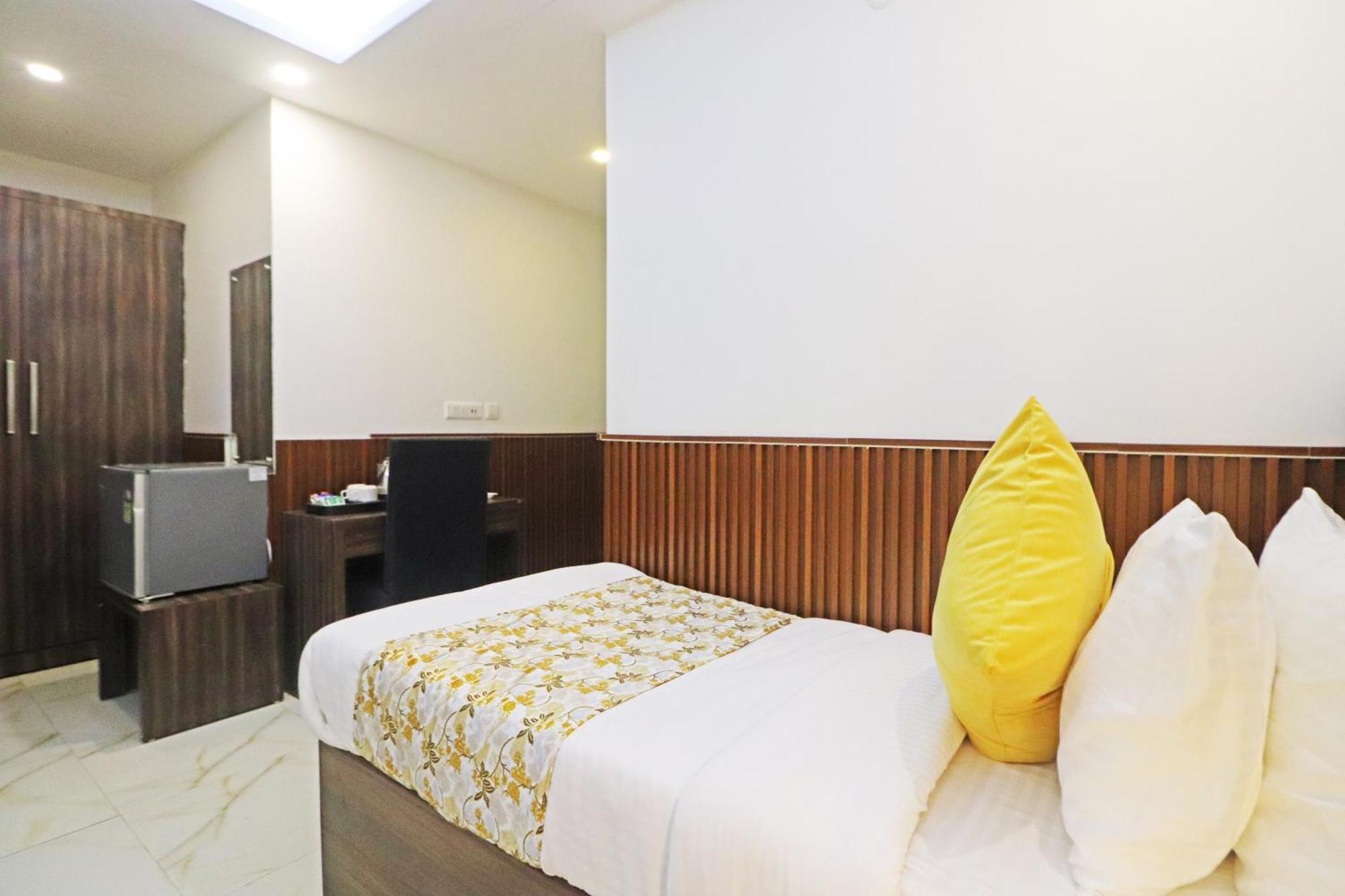 Hotel Mayda Prime Near Delhi Airport New Delhi Exteriör bild