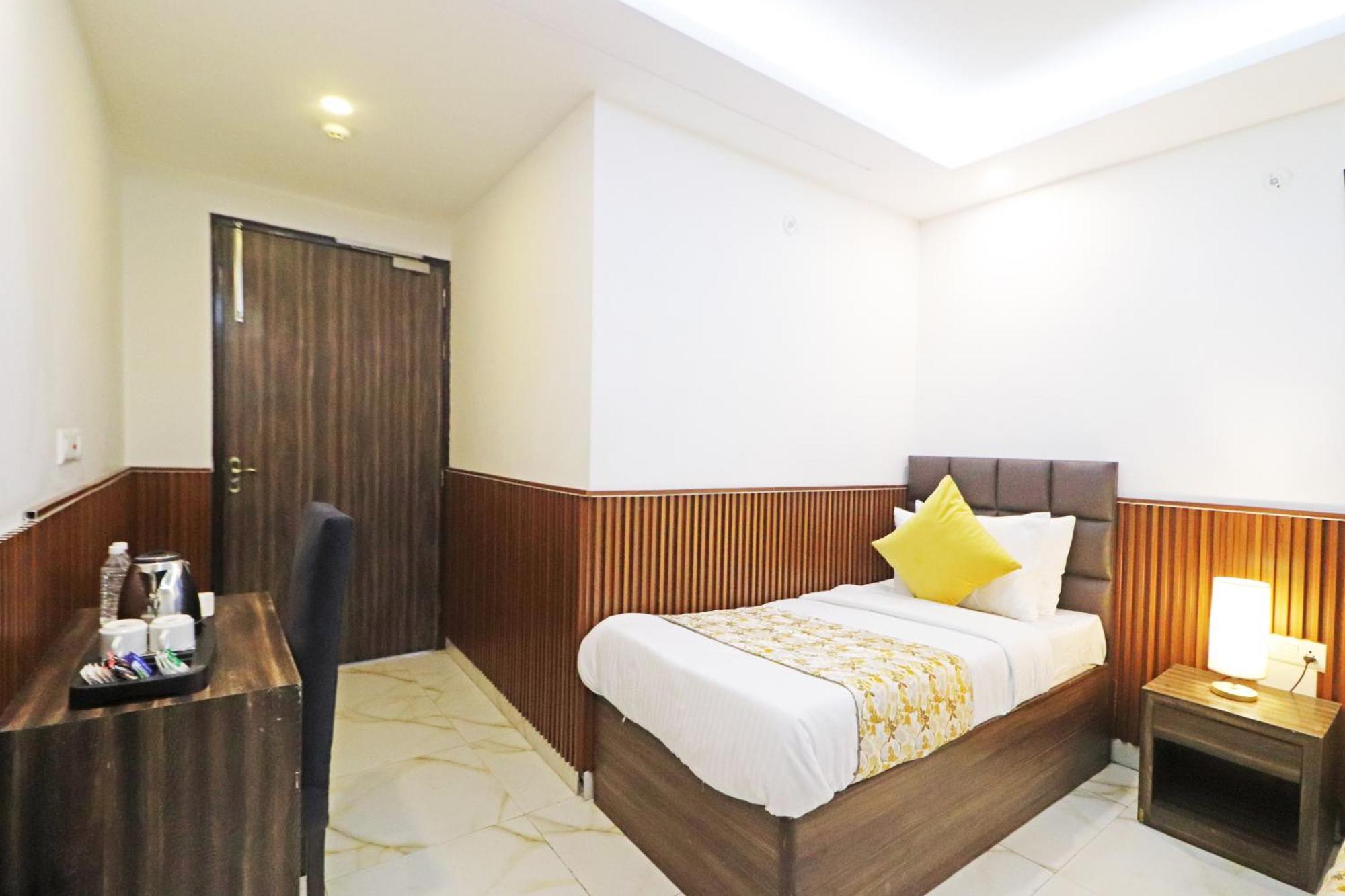 Hotel Mayda Prime Near Delhi Airport New Delhi Exteriör bild