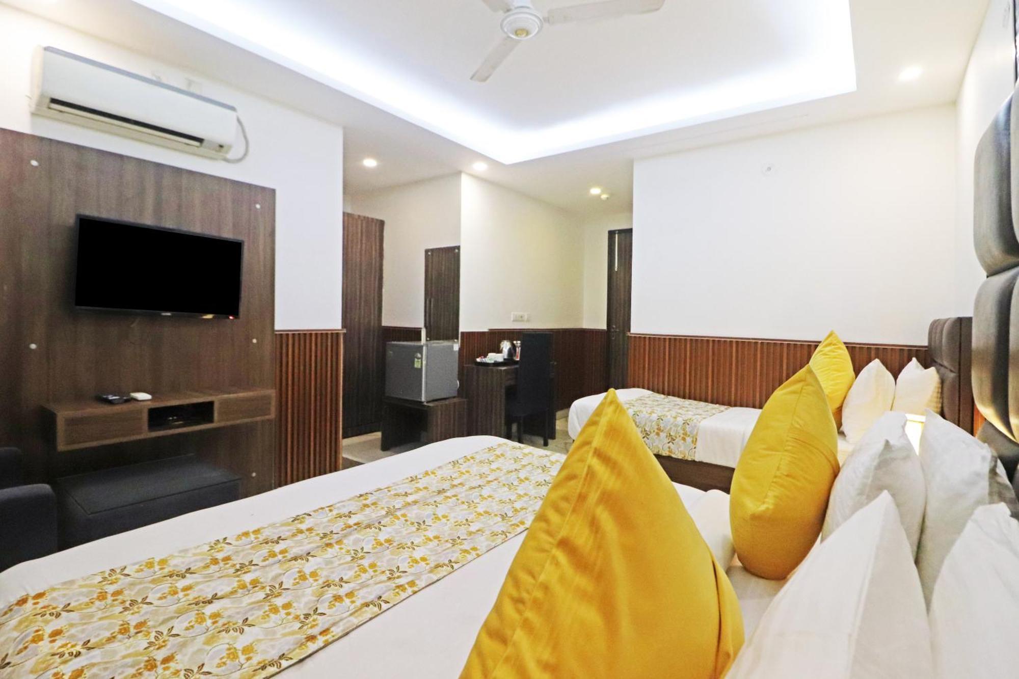 Hotel Mayda Prime Near Delhi Airport New Delhi Exteriör bild