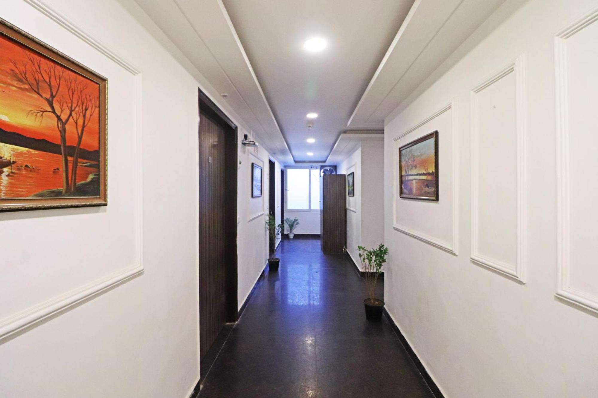 Hotel Mayda Prime Near Delhi Airport New Delhi Exteriör bild