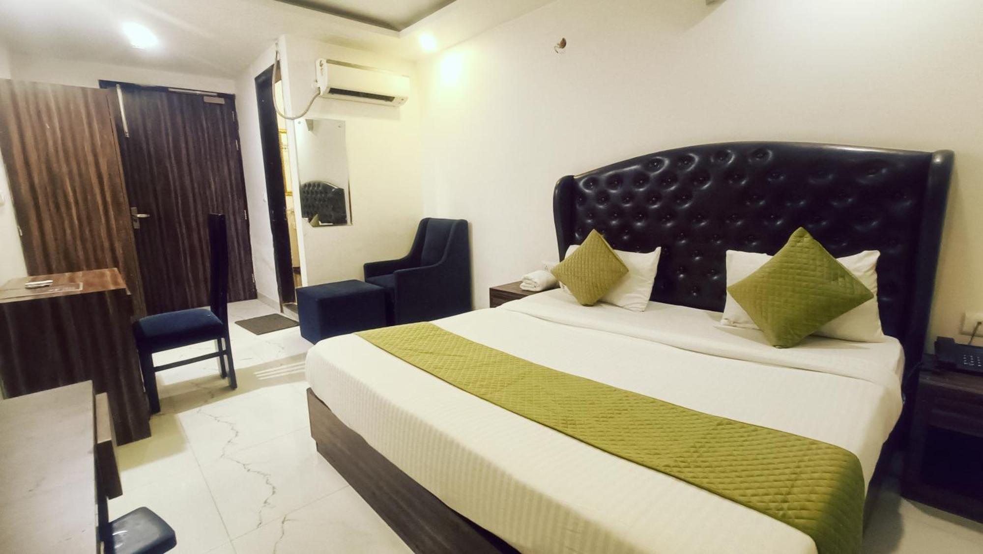 Hotel Mayda Prime Near Delhi Airport New Delhi Exteriör bild